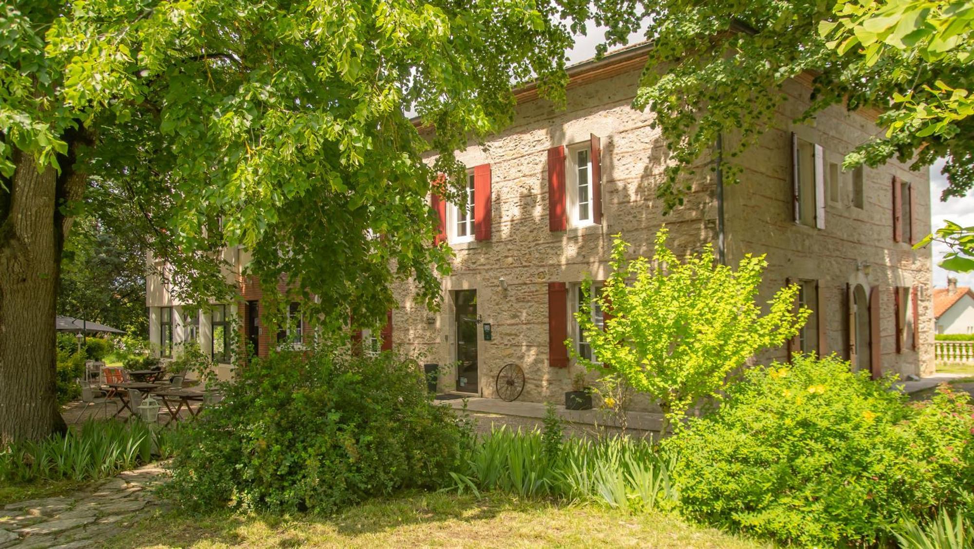 Logis Hotels - Au Colombier Du Touron Brax  Exterior photo