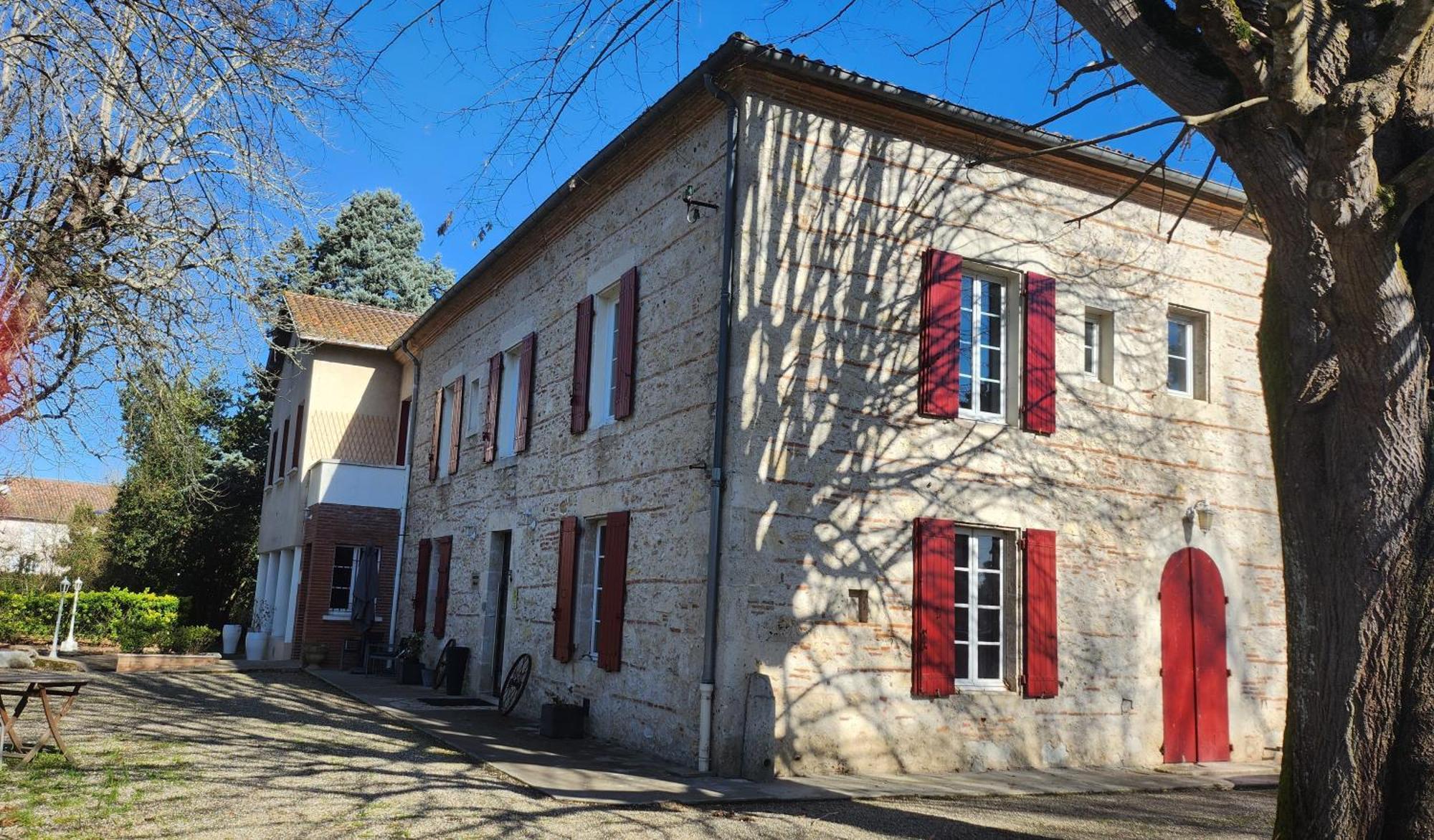 Logis Hotels - Au Colombier Du Touron Brax  Exterior photo